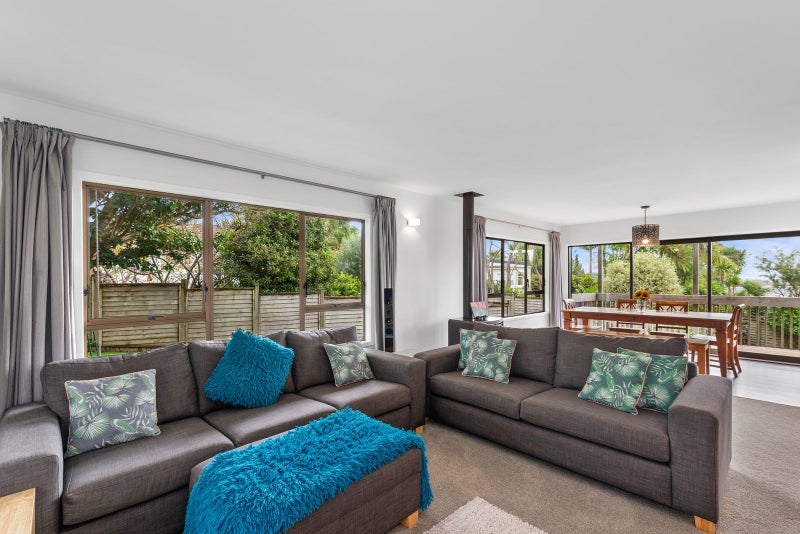 14A West Lynn Road, Titirangi, Auckland - Carousel 2