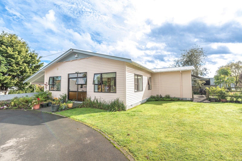 45 Benefield Street, Whanganui East, Whanganui - Carousel 1