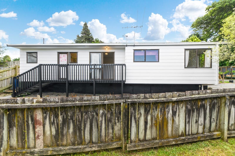 10 Frosses Place, Massey, Auckland - Carousel 2