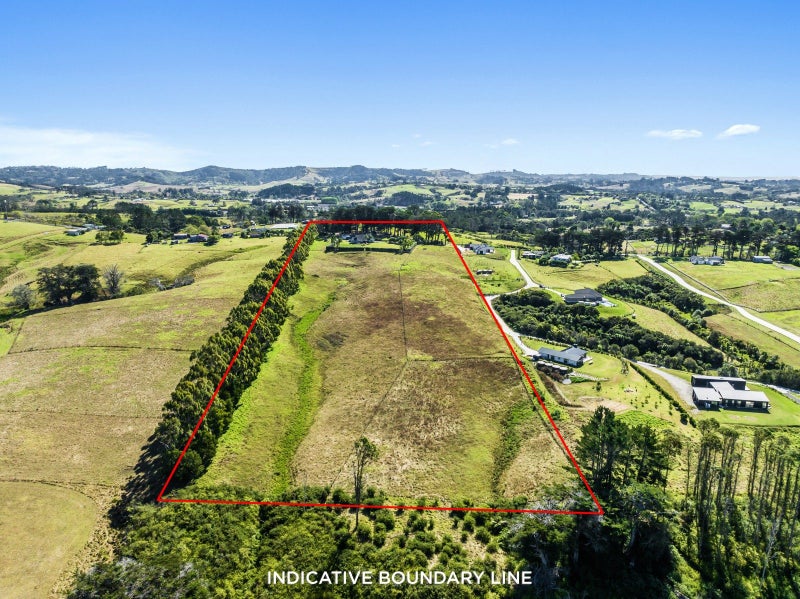 221 Amreins Road, Henderson - Carousel 35