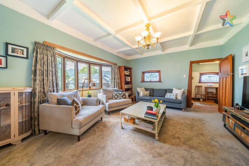 18 Riddiford Street, Woburn, Lower Hutt - Carousel 2