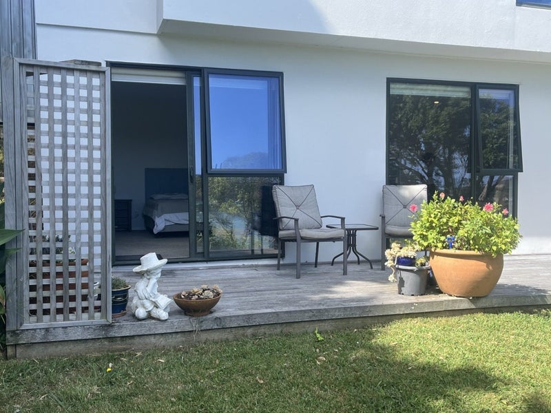 31 Seaview Road, Paremata, Porirua - Carousel 2