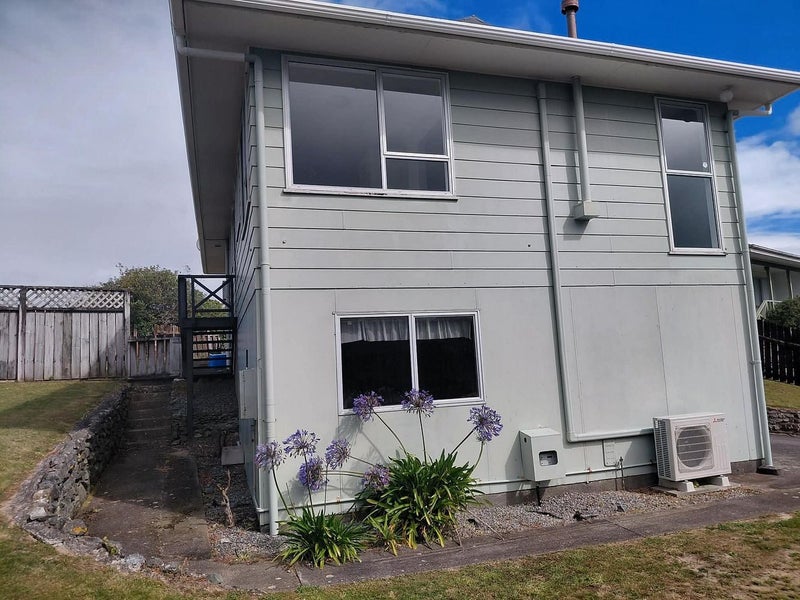 5 Ilam Grove, Kelson, Lower Hutt - Carousel 19