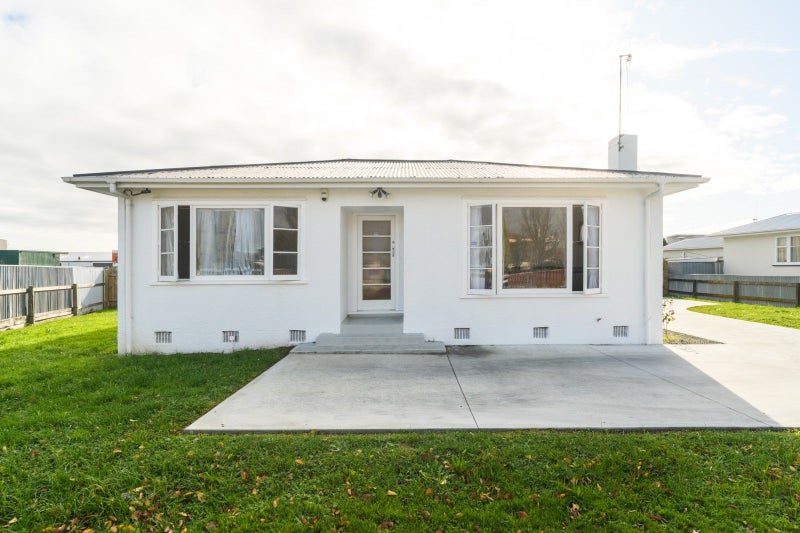 401 Tremaine Avenue, Takaro, Palmerston North - Carousel 2