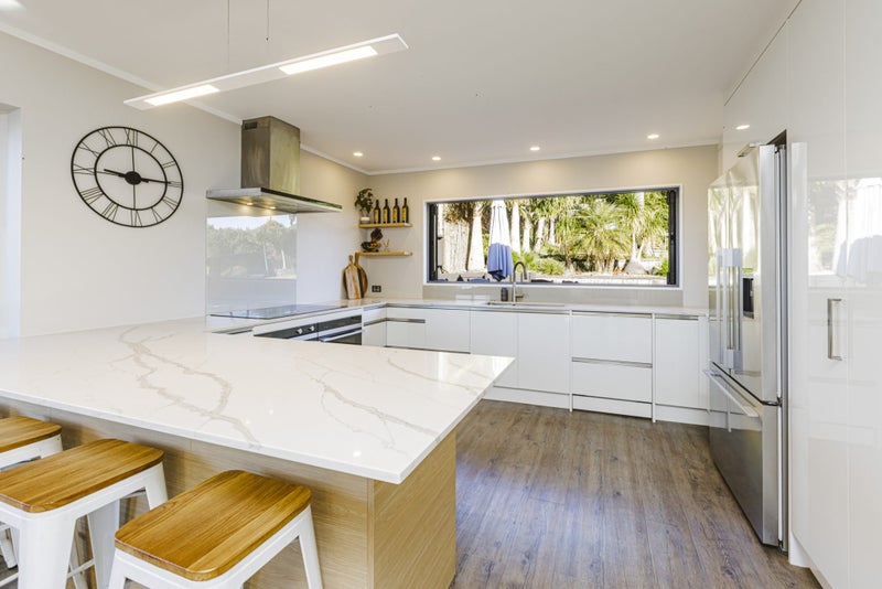 13 Mahoe Glade, Patumahoe, Pukekohe - Carousel 2