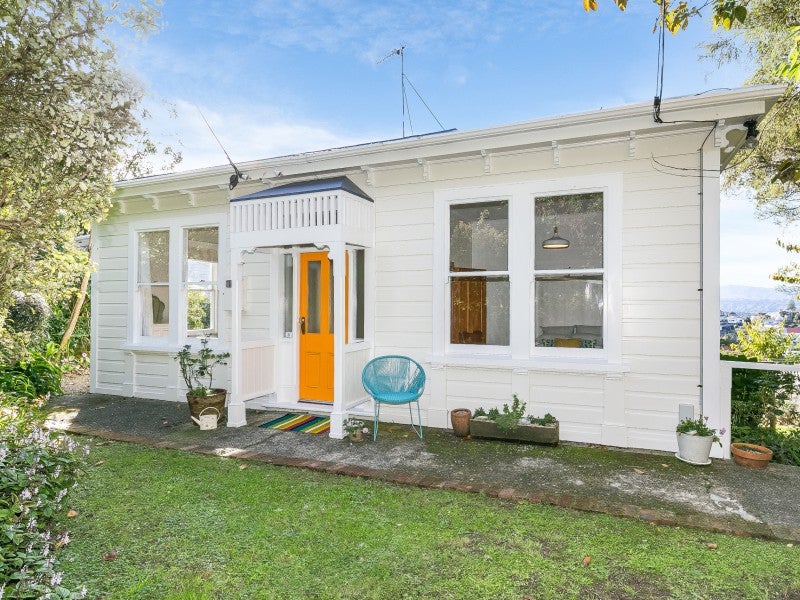 82 Todman Street, Brooklyn, Wellington - Carousel 1