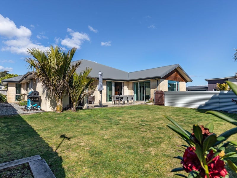 31 Karoro Place, Karoro, Greymouth - Carousel 1