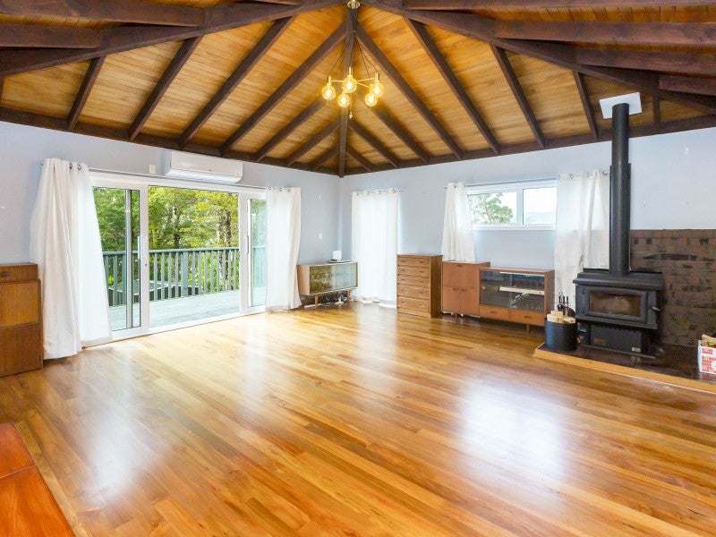 88 Avro Road, Blue Mountains, Upper Hutt - Carousel 1