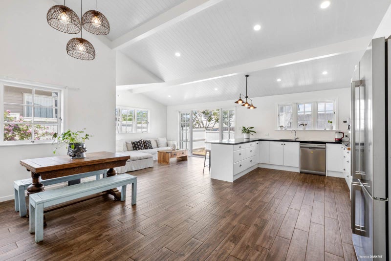 200 Cook Street, Howick, Auckland - Carousel 1