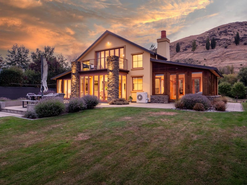 9 Sledmere Drive, Lower Shotover, Queenstown - Carousel 1