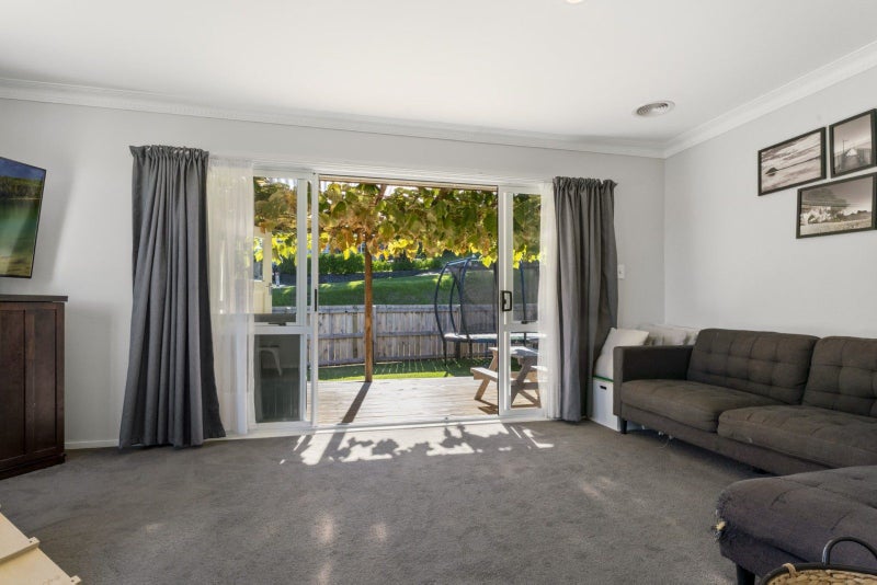 1 Highfield Crescent, Brookfield, Tauranga - Carousel 2