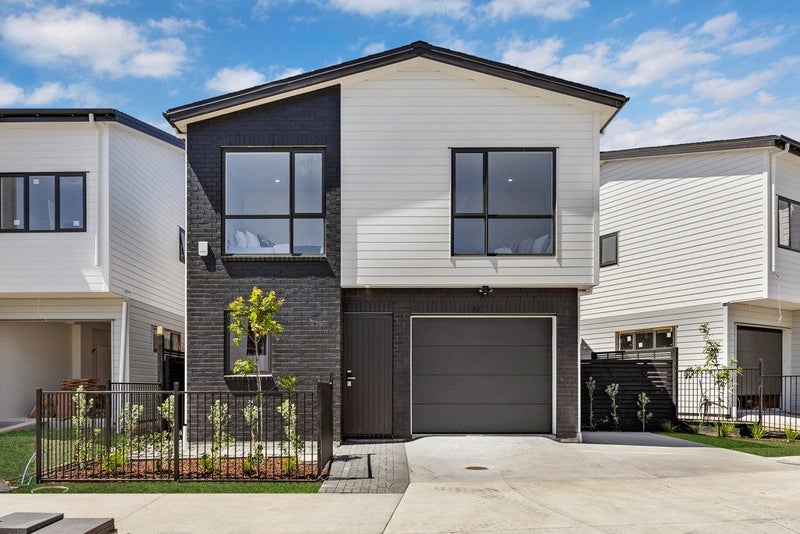 132 Fred Taylor Drive, Westgate, Auckland - Carousel 1