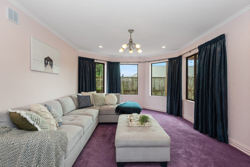 35 Nielsen Gardens, Rototuna, Hamilton - Carousel 2