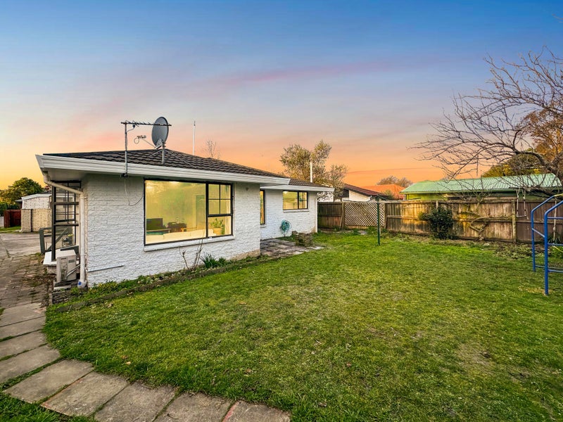 2/37 Karnak Crescent, Russley, Christchurch - Carousel 14