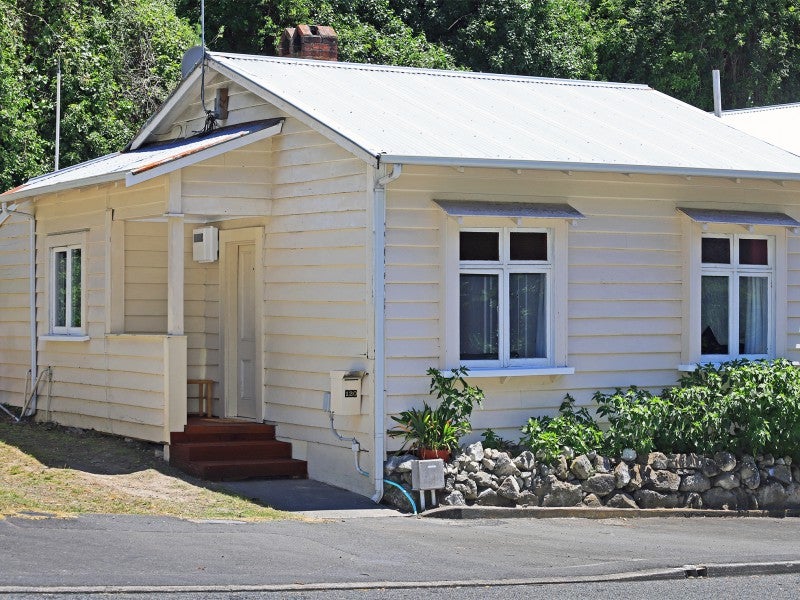 120 Shakespeare Road, Bluff Hill, Napier - Carousel 1