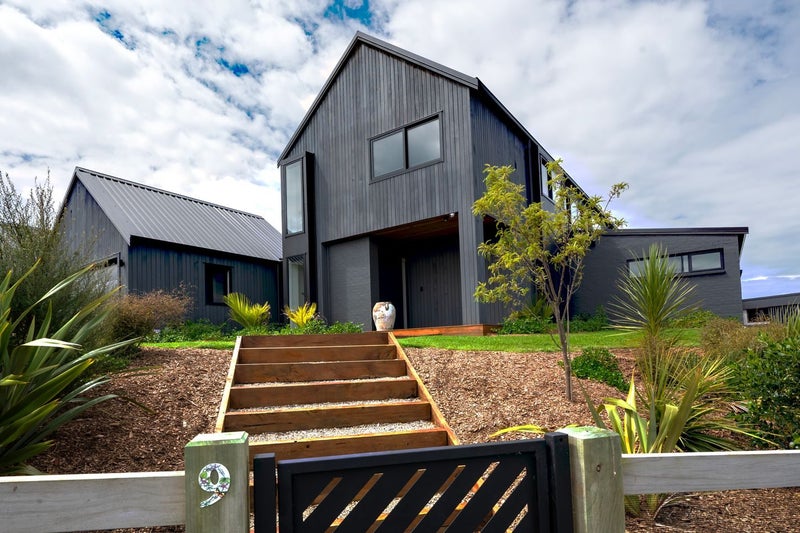 9 Ridgelea Road, Long Bay, Auckland - Carousel 2