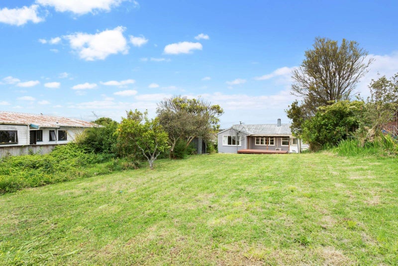 47 Hutchinson Avenue, New Lynn, Auckland - Carousel 2