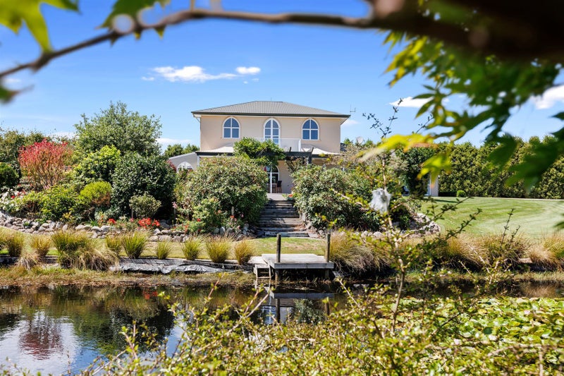 41 Pennington Road, Brixton - Carousel 1