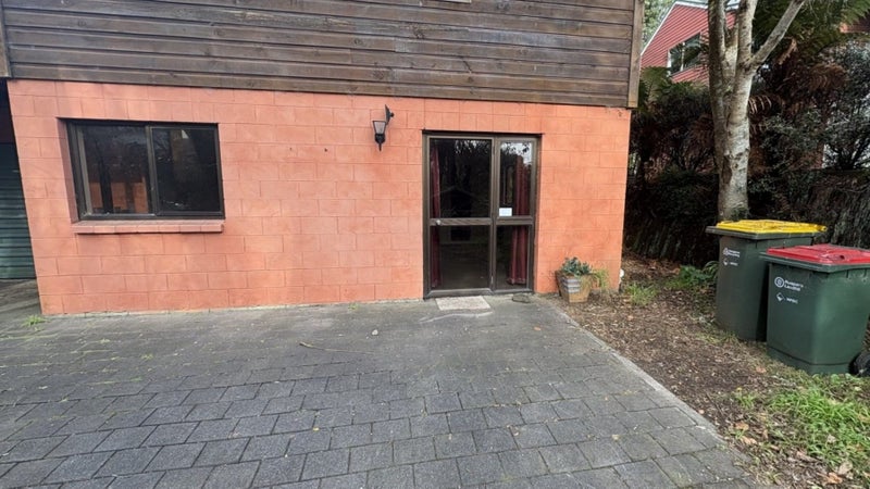 4B Spencer Place, Merrilands, New Plymouth - Carousel 2