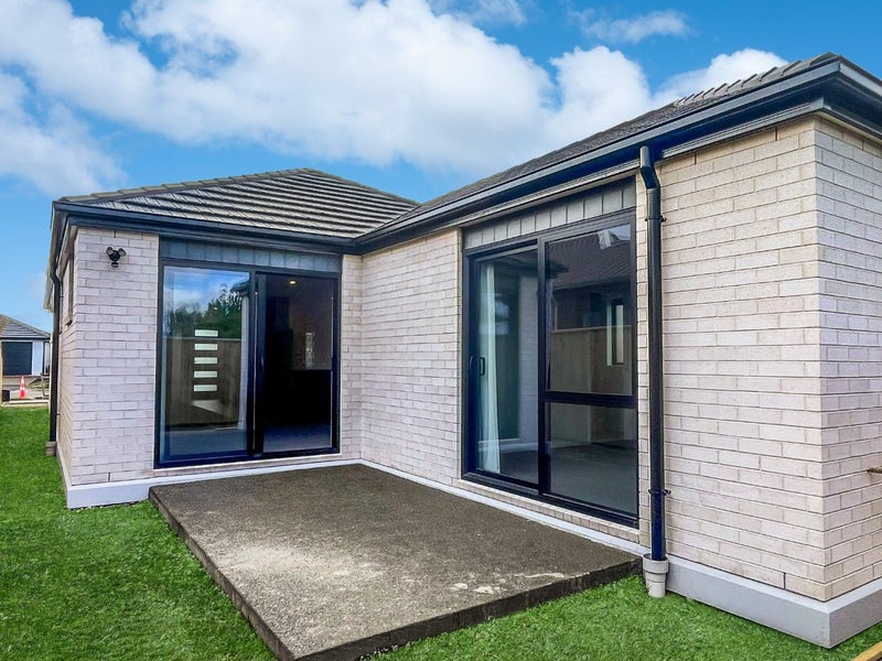 14 Oakmill Drive, Casebrook, Christchurch - Carousel 12