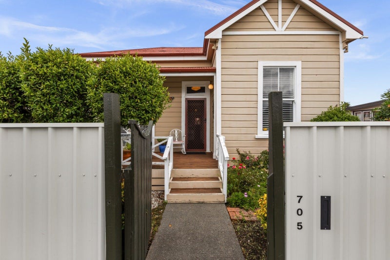 705 Oak Road, Akina, Hastings - Carousel 1
