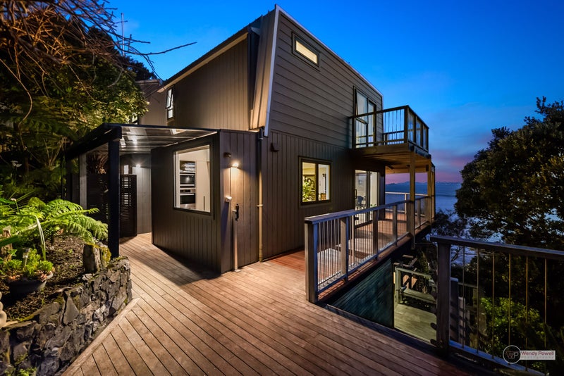 139 Marine Drive, Sorrento Bay, Lower Hutt - Carousel 2