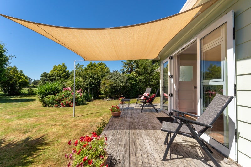 1406 Queen Charlotte Drive, Linkwater, Picton - Carousel 1