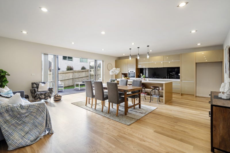 13 Pin Oak Drive, Schnapper Rock, Auckland - Carousel 2