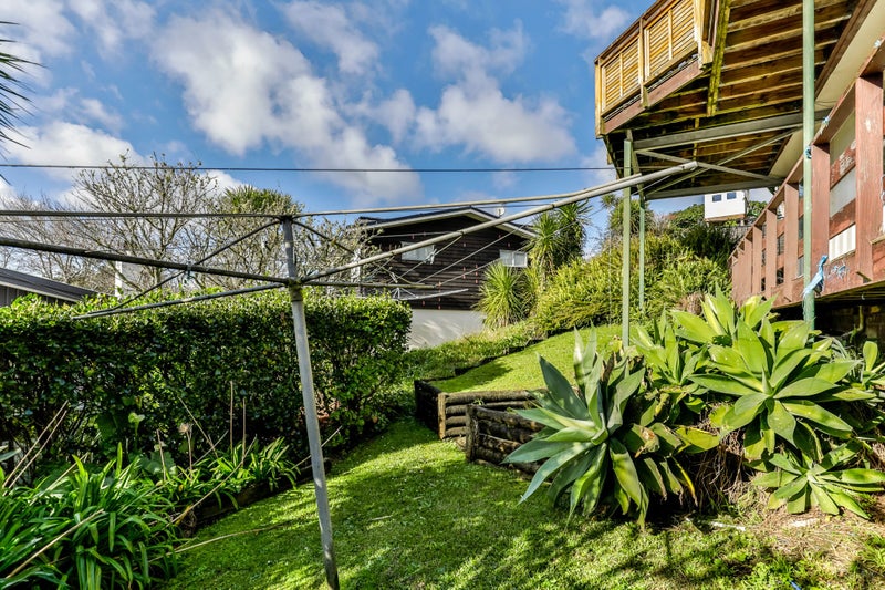 42 Kowhai Road, Campbells Bay, Auckland - Carousel 11