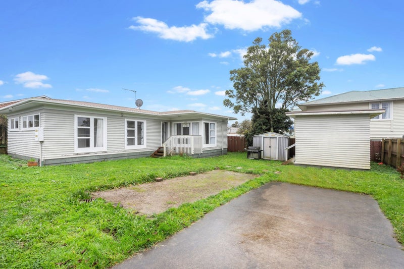 1B Juliana Way, Glendene, Auckland - Carousel 1
