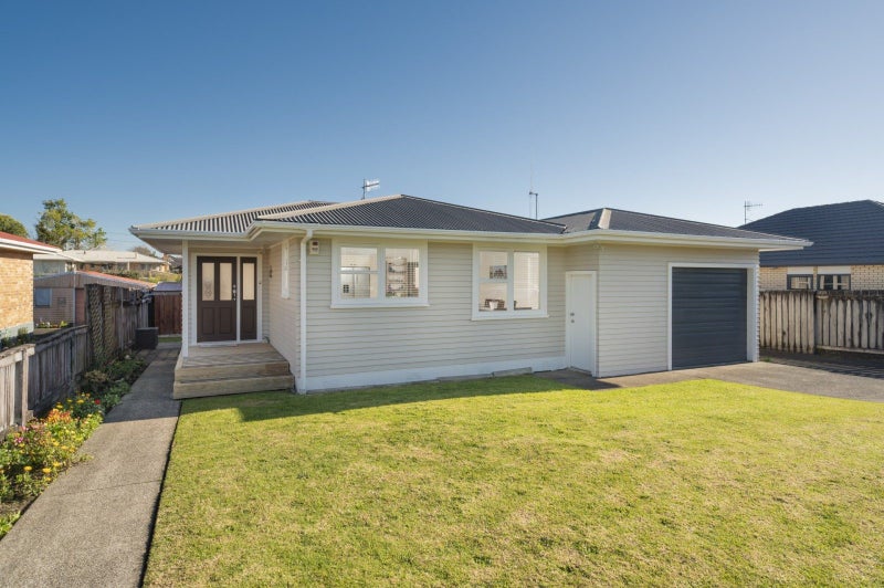 17 Hayes Avenue, Gate Pa, Tauranga - Carousel 1