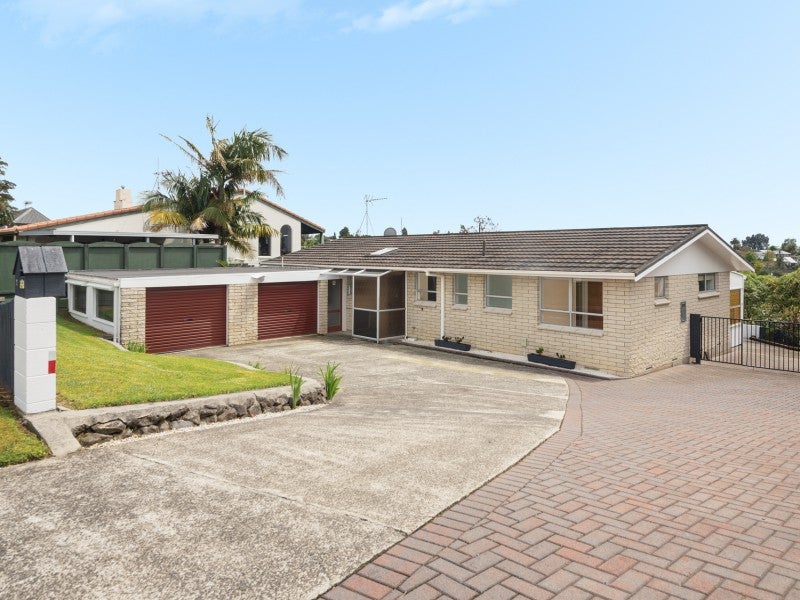 27 Winchester Terrace, Bethlehem, Tauranga - Carousel 1