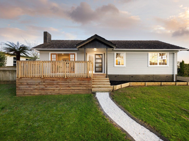 26 Deanwell Avenue, Deanwell, Hamilton - Carousel 2