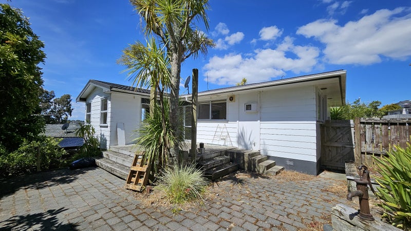 15 Hewlett Road, Massey, Auckland - Carousel 2