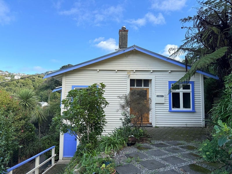 16 Asquith Terrace, Brooklyn, Wellington - Carousel 2