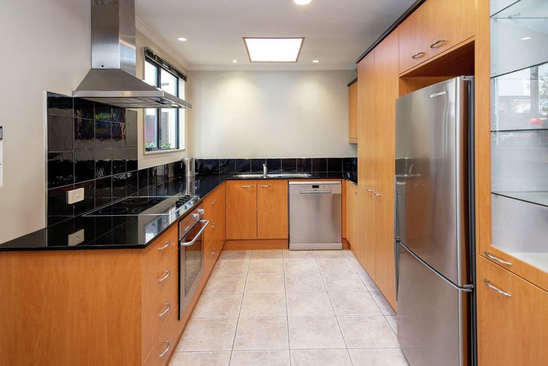 2/25 Kellaway Drive, East Tamaki, Auckland - Carousel 2