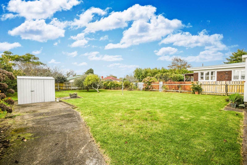 40 Kawiti Avenue, Point England, Auckland - Carousel 2