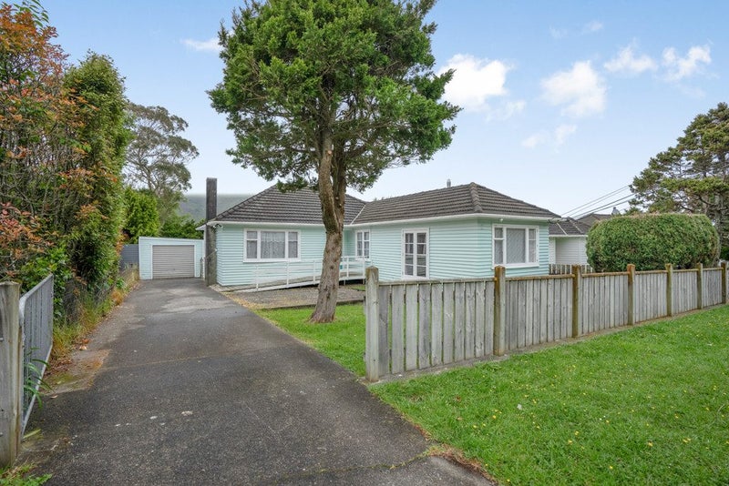 162 Wellington Road, Wainuiomata, Lower Hutt - Carousel 1