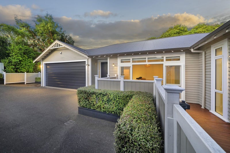 49A Ganges Road, Khandallah, Wellington - Carousel 1