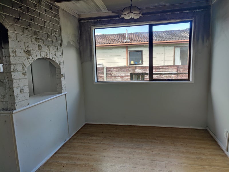 5 Lyren Place, Half Moon Bay, Auckland - Carousel 2