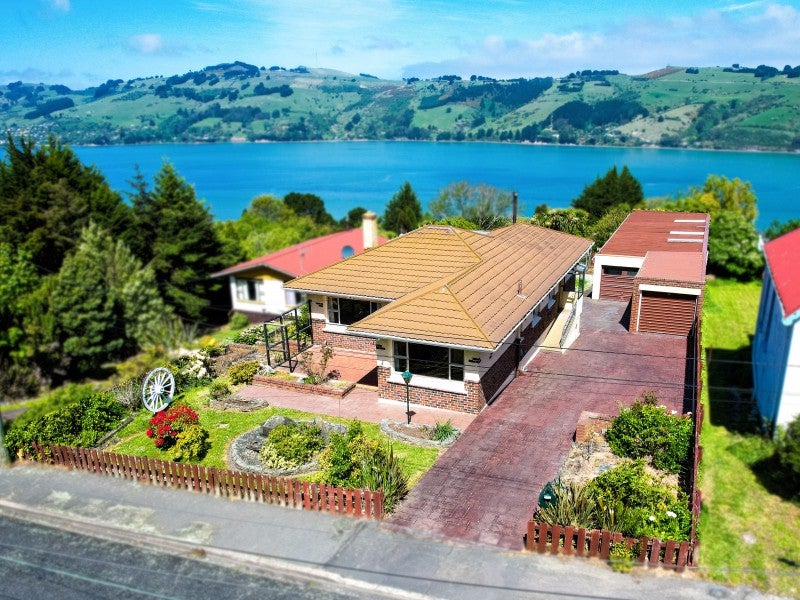 12 Kowhai Street, Ravensbourne, Dunedin - Carousel 1