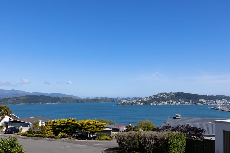 38 Rama Crescent, Khandallah, Wellington - Carousel 2