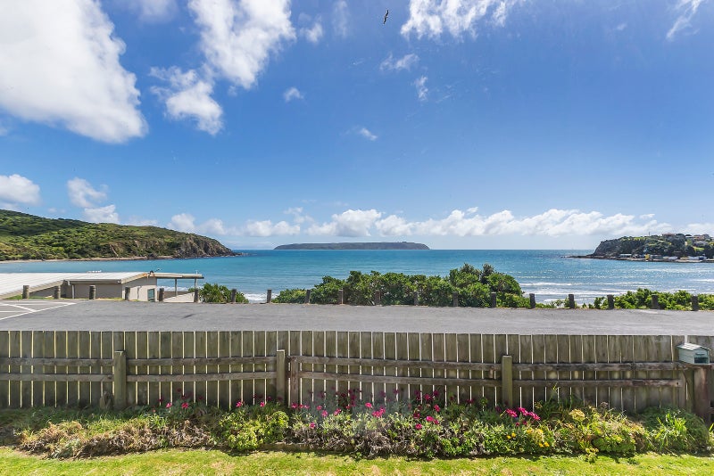12 Beach Road, Titahi Bay, Porirua - Carousel 2