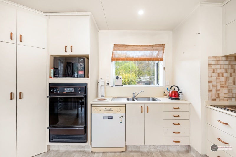 51 Dover Road, Wainuiomata, Lower Hutt - Carousel 2