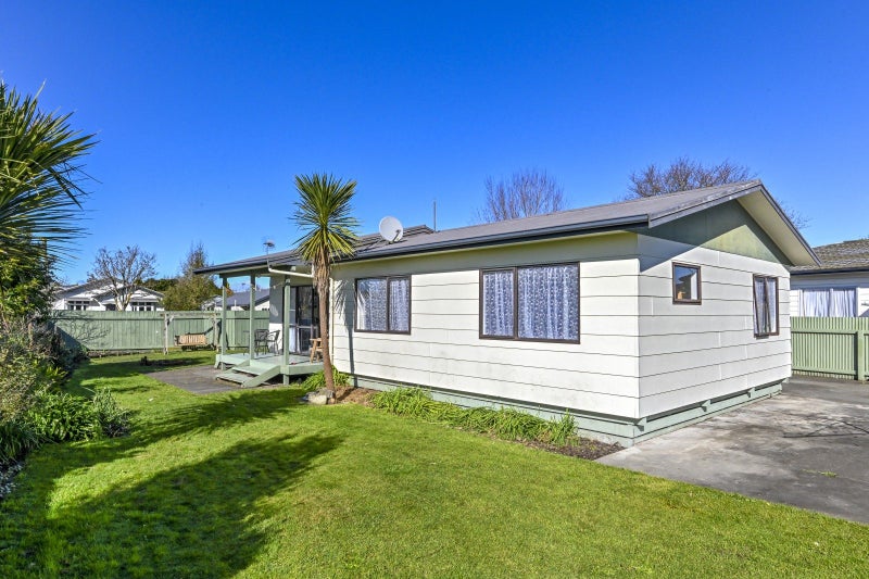 1304 Jubilee Street, Mayfair, Hastings - Carousel 2