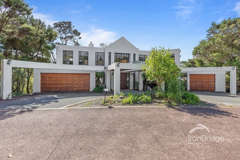 46-/48 RAVENSTONE PL, Chatswood, Auckland - Carousel 1