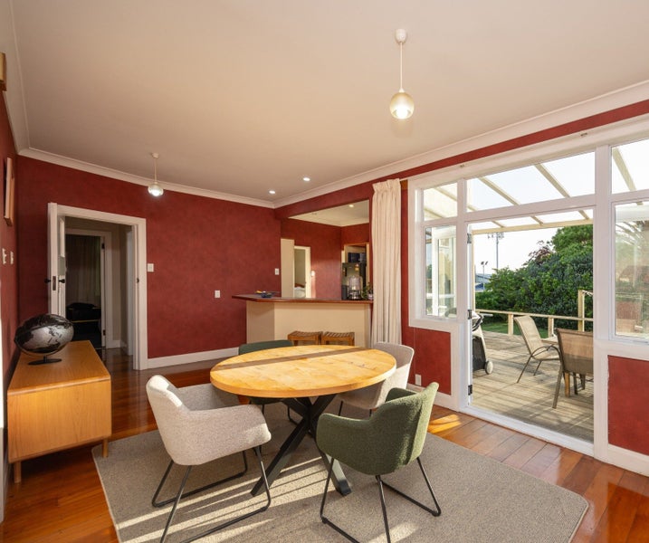 8 Russell Street, Palmerston North, Palmerston North - Carousel 2