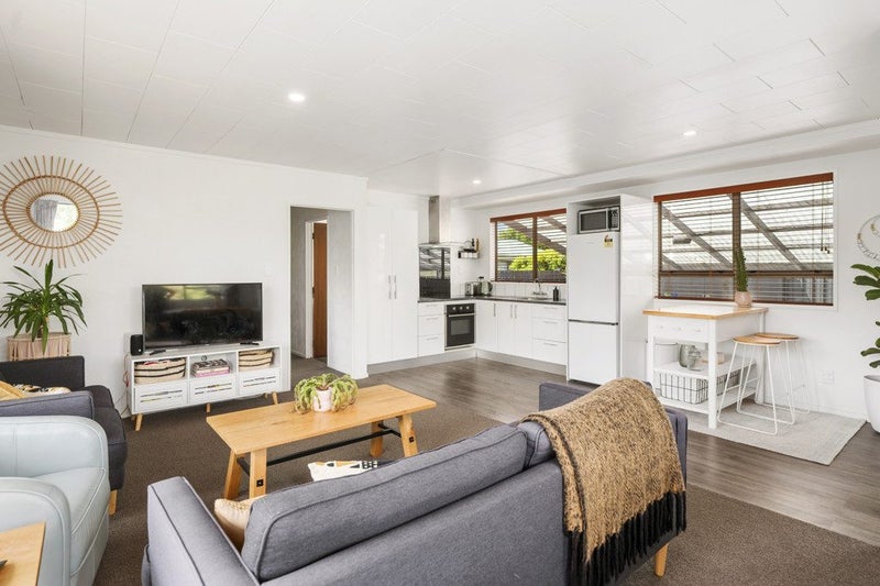 20 Robinson Avenue, Holdens Bay, Rotorua - Carousel 2