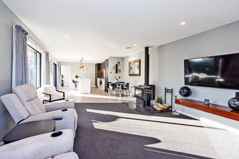 7 Eden Crescent, Glengarry, Invercargill - Carousel 2