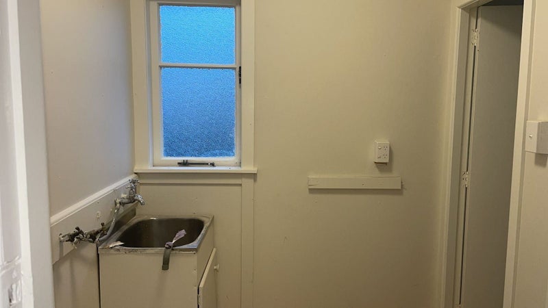 63 Golf Road, New Lynn, Auckland - Carousel 13